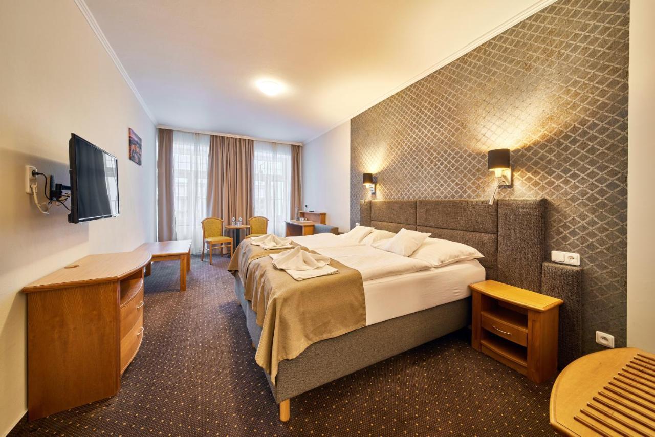 Hotel Adam Trutnov Eksteriør bilde