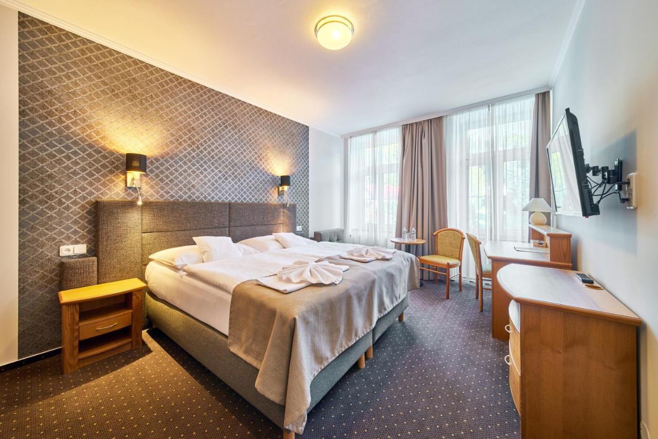 Hotel Adam Trutnov Eksteriør bilde
