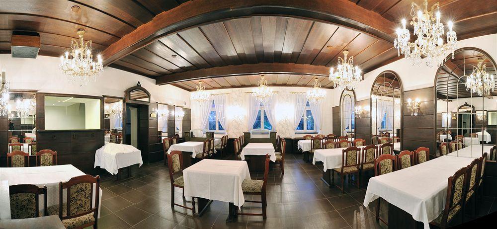 Hotel Adam Trutnov Eksteriør bilde